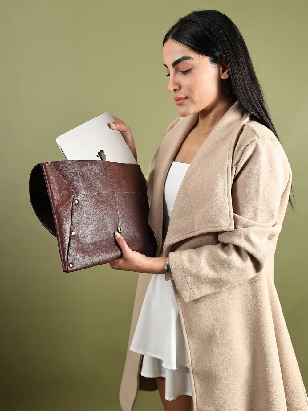 Vintage-Style Brown Leather Envelope Clutch